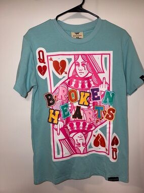 💔🫅🏼💔 Queen of Broken Hearts' Graphic Tee - Size XS